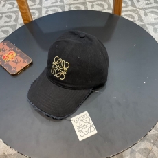 Loewe Caps